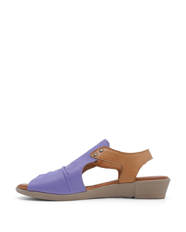 Bueno Aliah Flat Sandals