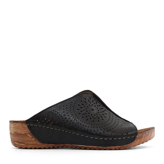 TESSELLI ESMERALDA FLAT SANDALS